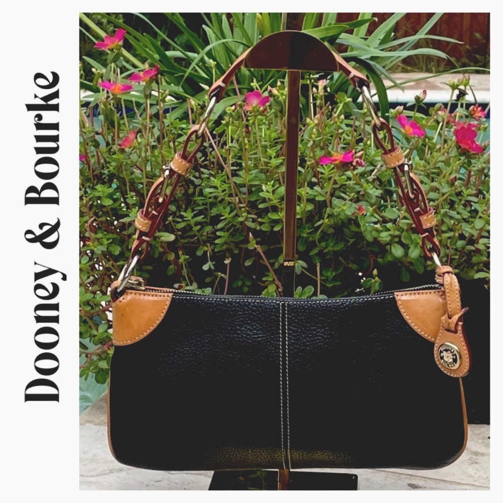 Dooney & Bourke Vtg Blk & Tan Leather Adjustable Length Shoulder Bag w/Silver HW